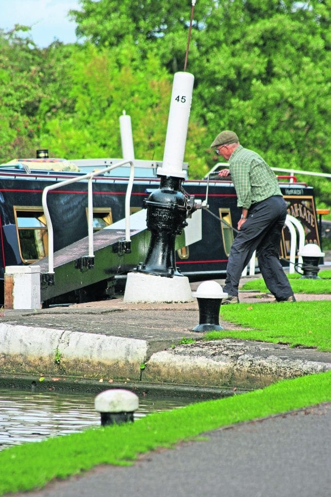 Candelstick cogs on Hatton Flight on the Grand Union Canal
