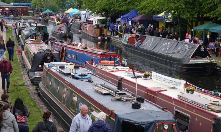 The scene at 2019's Brownhills Canal Festival