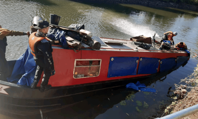 River Avon Canalboat Rescue
