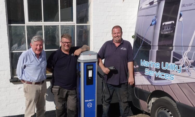 Tim-Coghlan-of-Braunston-Marina-with-Rolec-engineers-Jamie-Yarnold-and-Andy-Chapman.