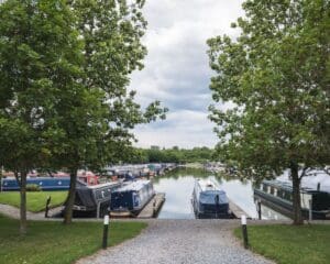 Crick marina AV