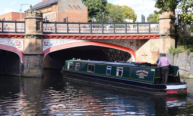 Leicester narrowboat