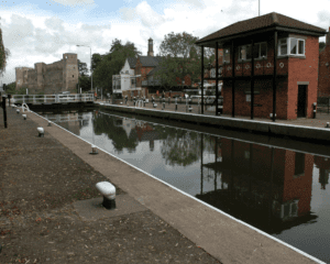 Newark Town Lock is due to have new gates