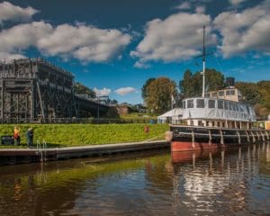Danny at Anderton Boat Lift LR
