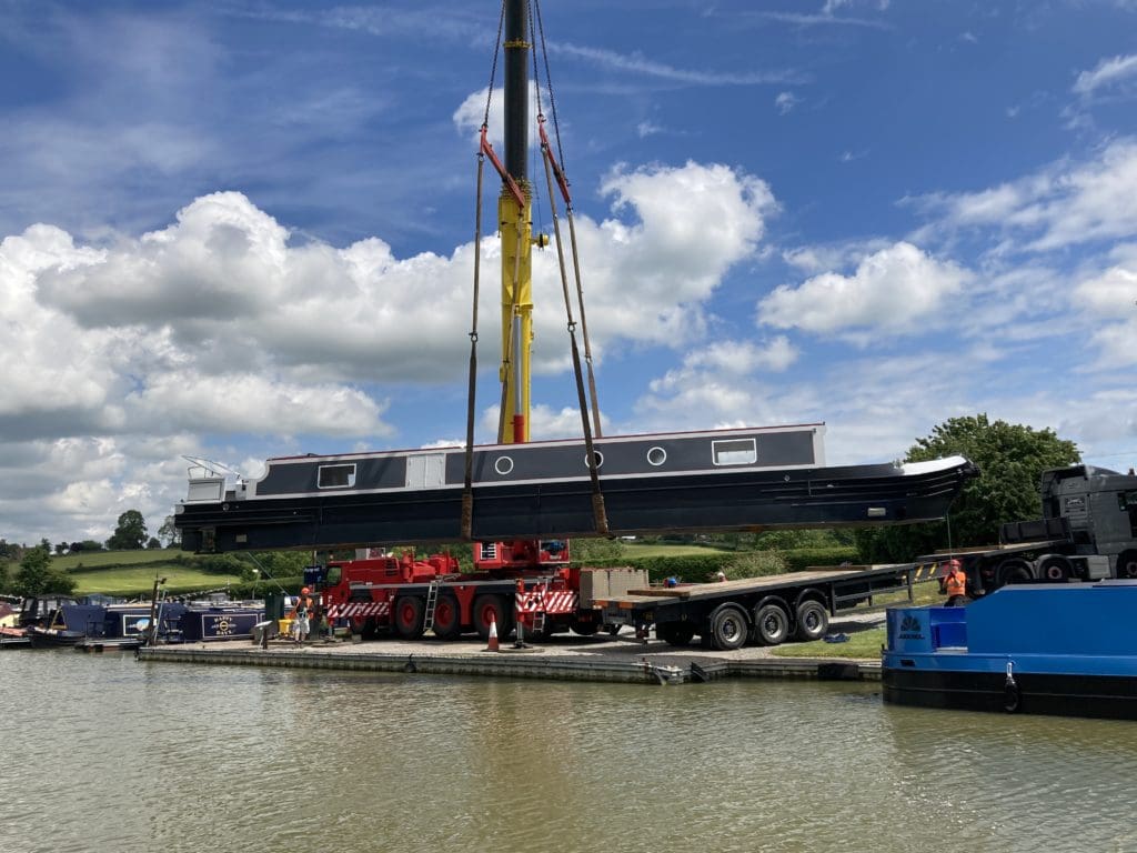 Crick Boat Show craning 2