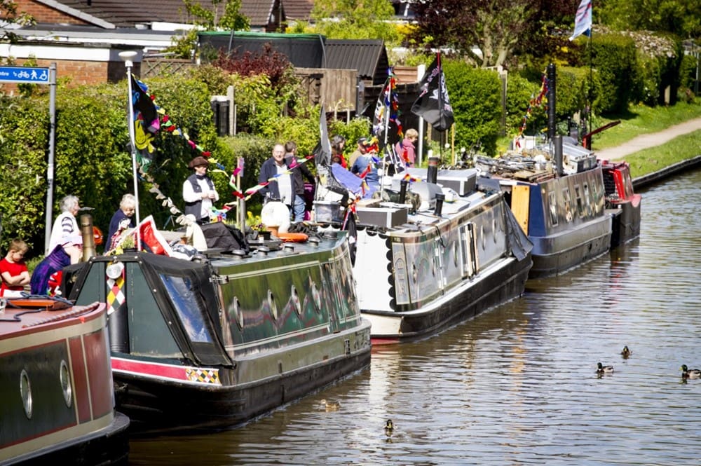Roving Canal Traders Association floating market goes to Coventry
