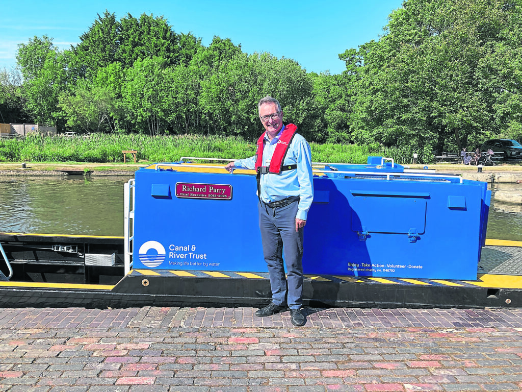 Outgoing Canal & River Trust chief executive Richard Parry meets Richard Parry. PHOTO: CRT
